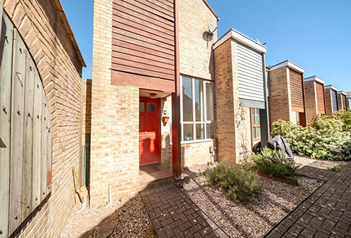 2 Bedroom End Of Terrace House For Sale In Holyoake Road, Headington, Oxford, Oxfordshire, OX3