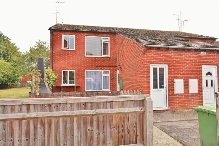 2 Bedroom Maisonette To Rent In Sandringham Road, Didcot, OX11