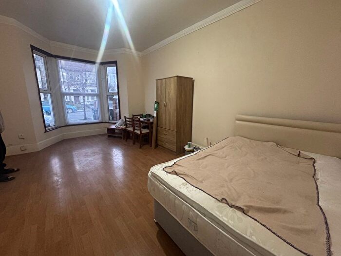 Studio To Rent In Selbourne Road, Ilford, IG1