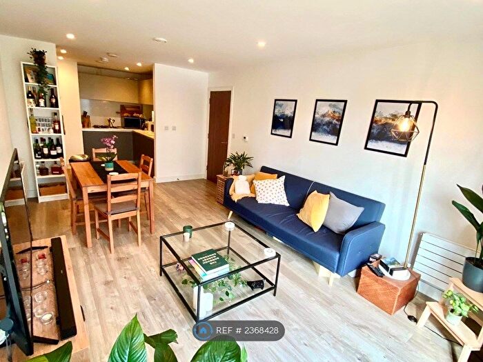 1 Bedroom Flat To Rent In Clapham Road, London, SW9