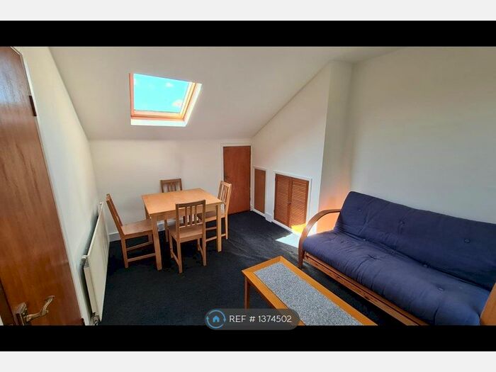 1 Bedroom Flat To Rent In Lascotts Road, London, N22