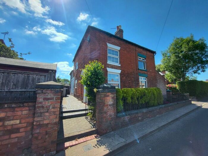 3 Bedroom Semi-Detached House To Rent In Cheadle Road, Uttoxeter, ST14