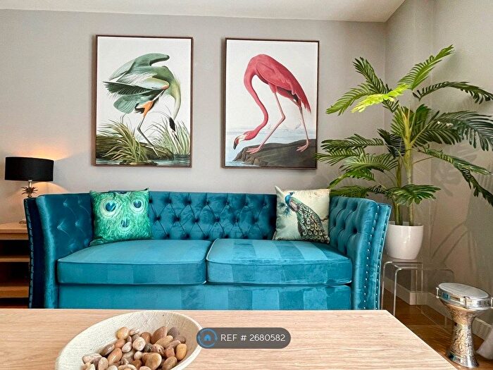 2 Bedroom Flat To Rent In Regent House, Leamington Spa, CV32