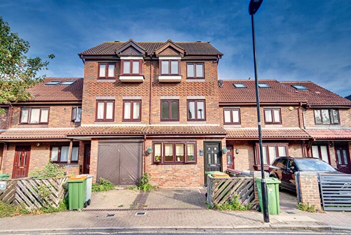 4 Bedroom Terraced House For Sale In Columbine Avenue, London, E6