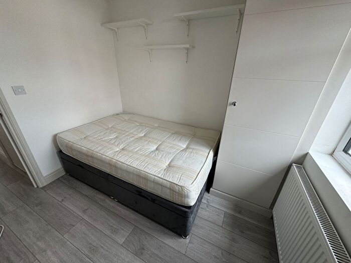 1 Bedroom Studio To Rent In Curzon Road, Thornton Heath, Surrey, CR7