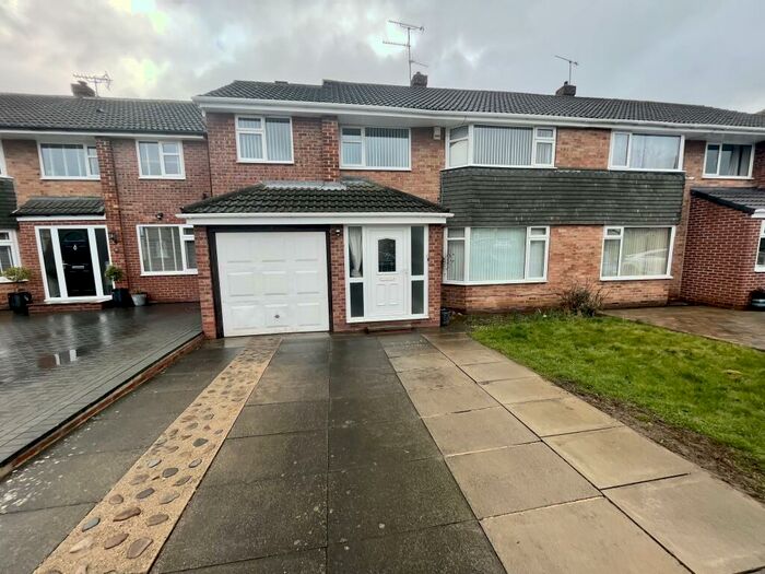 4 Bedroom Semi-Detached House To Rent In Parkland Drive/ Mowden - Darlington, DL3