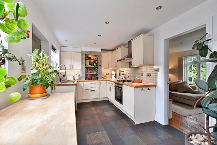 3 Bedroom Terraced House For Sale In Bois Moor Road, Chesham, HP5