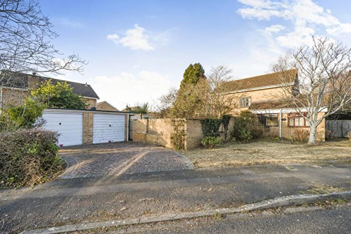 4 Bedroom Detached House For Sale In Farmoor, Oxford, OX2