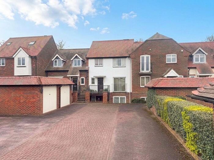 3 Bedroom Duplex For Sale In West Quay, Abingdon, OX14