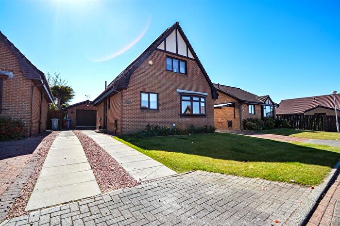 3 Bedroom Detached House For Sale In Crofthill Court, Stonehouse, ML9