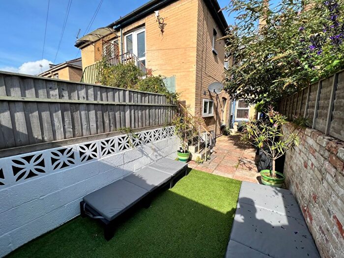 3 Bedroom Maisonette To Rent In St Clements Road, Bournemouth, BH1
