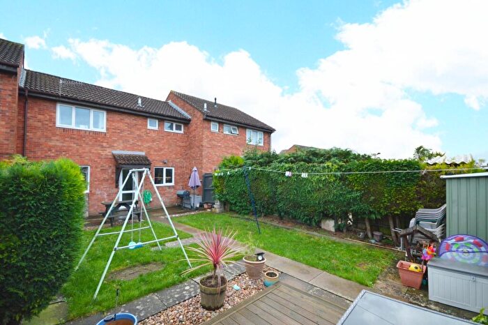 2 Bedroom Terraced House For Sale In Wharnecliffe Gardens, Bristol, BS14