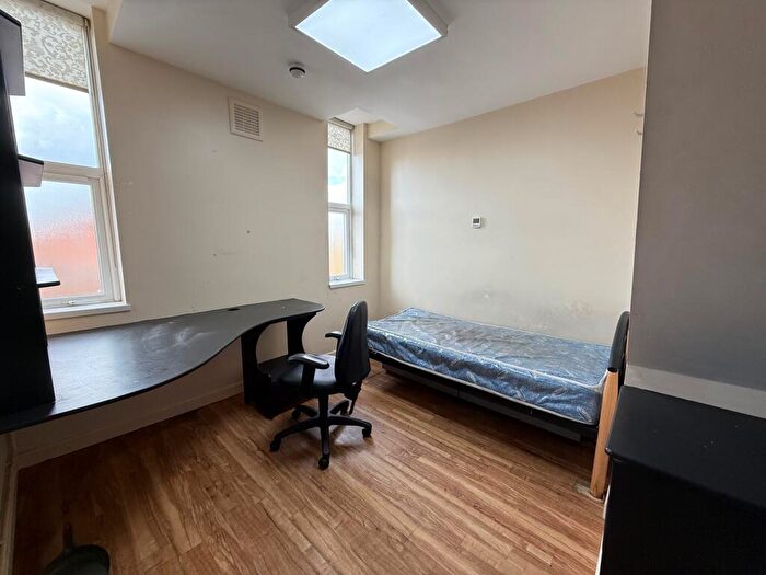 1 Bedroom House To Rent In *House Share* Radford Road, Nottingham, NG7