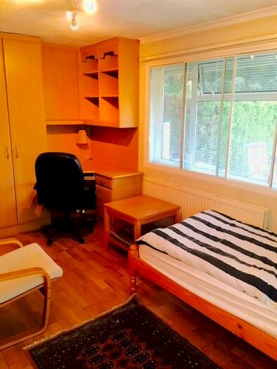 Studio To Rent In Naseby Close, Isleworth, TW7