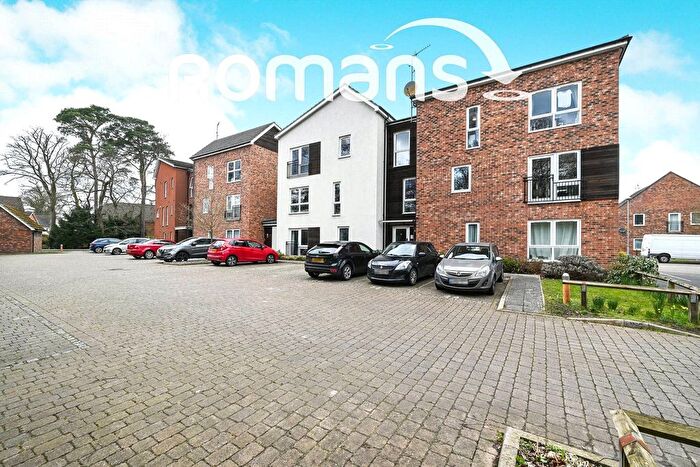 2 Bedroom Flat For Sale In Austin Way, Bracknell, RG12