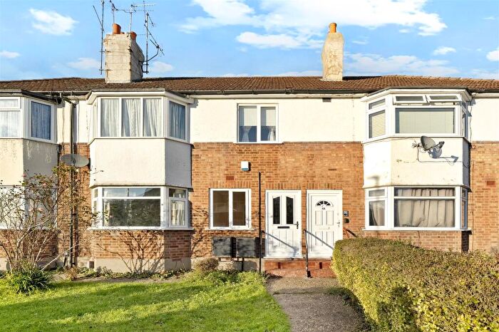 2 Bedroom House To Rent In St. Marks Close, Barnet, EN5