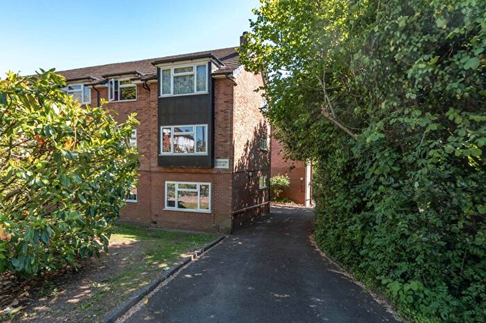 2 Bedroom Apartment For Sale In Bunbury Road, Birmingham, West Midlands, B31