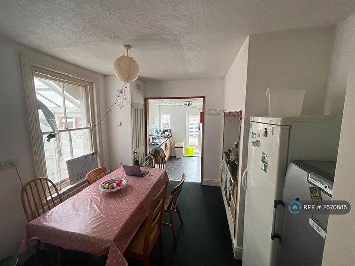 4 Bedroom Terraced House To Rent In Monks Road, Exeter, EX4