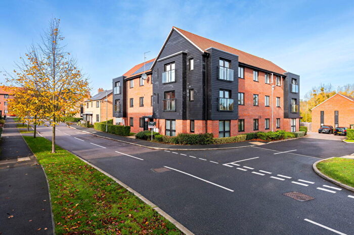 2 Bedroom Flat For Sale In Bannister Way, Leybourne Chase, ME19