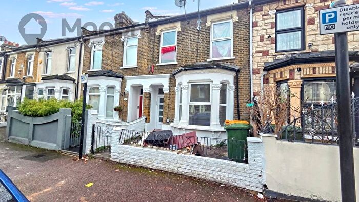 2 Bedroom Flat For Sale In Sherrard Road, Manor Park, E12