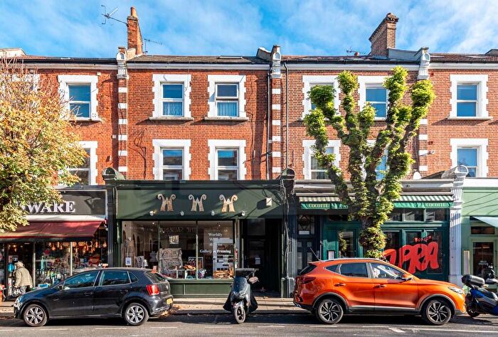 2 Bedroom Apartment To Rent In Salusbury Road, Queens Park, London, NW6