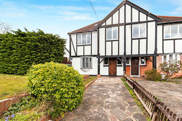 4 Bedroom Semi Detached House For Sale In Blendon Road, Bexley, DA5