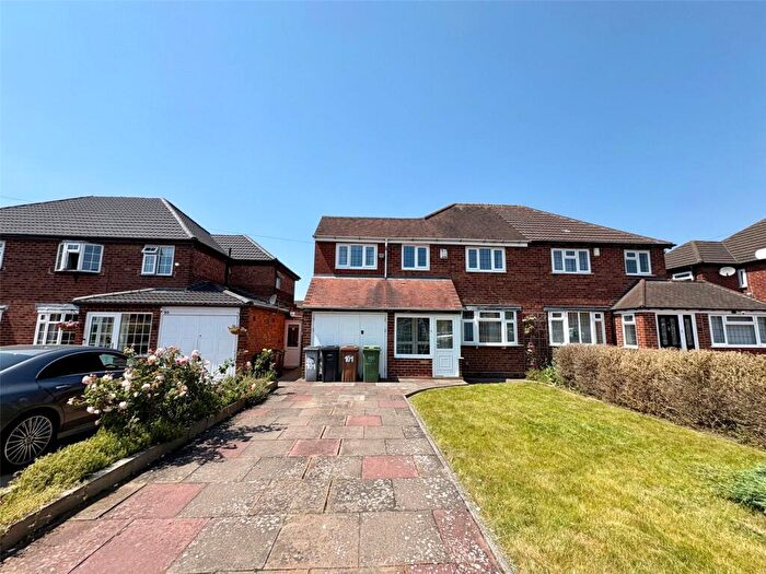 3 Bedroom Semi Detached House For Sale In Hazelhurst Road, Castle Bromwich, Birmingham, West Midlands, B36
