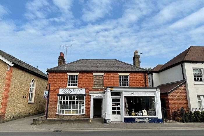 2 Bedroom Flat To Rent In Dean House, Bepton Road, Midhurst, GU29