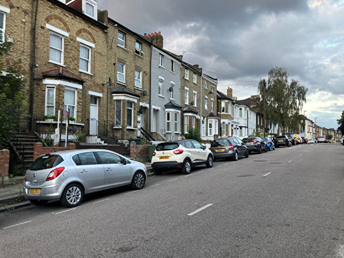 1 Bedroom Flat To Rent In Courthill Road, Lewisham, London, SE13