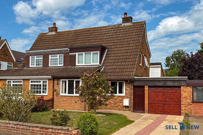 3 Bedroom Semi-Detached House For Sale In Newbury Lane, Silsoe, MK45
