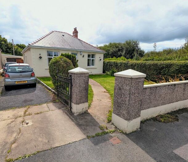 3 Bedroom Detached Bungalow For Sale In Carway, Kidwelly, Carmarthenshire., SA17