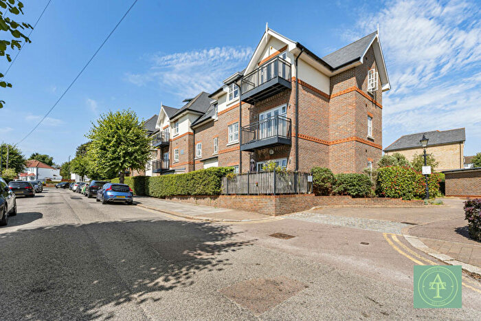 1 Bedroom Flat For Sale In Chelmsford Road, London, N14