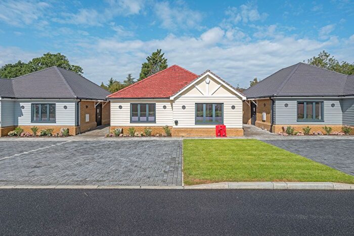 3 Bedroom Bungalow To Rent In Meadow Brook, Oak Hill Road, Stapleford Abbotts, Romford, RM4