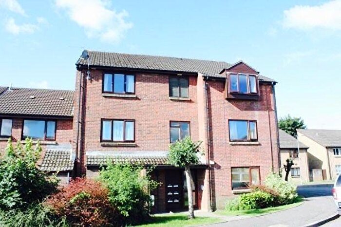 2 Bedroom Flat To Rent In , Limeslade Close, Cardiff, CF5