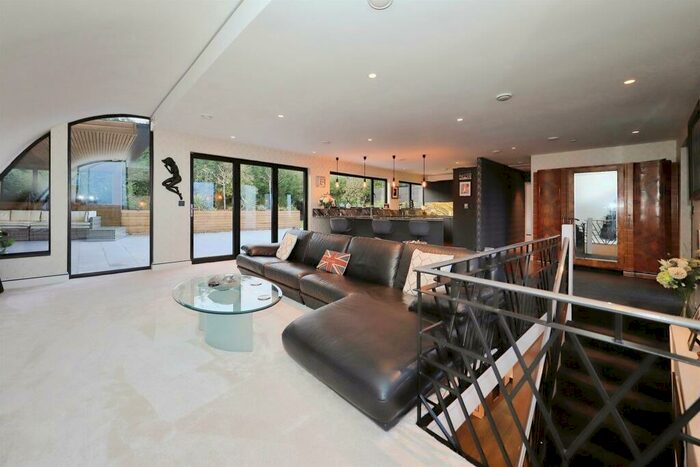 3 Bedroom Detached House For Sale In The Avenue, Waresley, Kidderminster, DY11