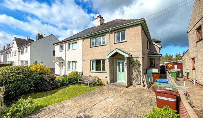 4 Bedroom Semi-Detached House For Sale In Cae Gwigin, Talybont, Bangor, Gwynedd, LL57