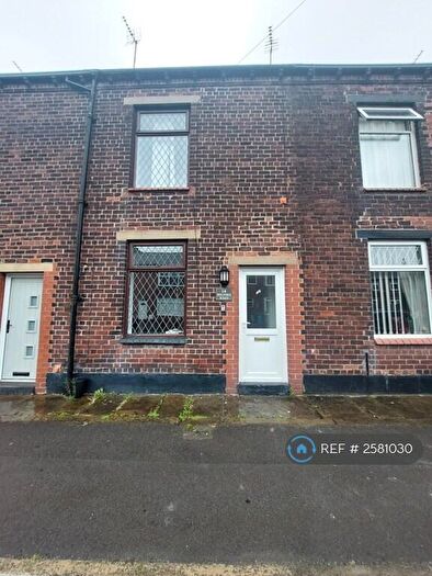 2 Bedroom Terraced House To Rent In Dogford Road, Royton, Oldham, OL2