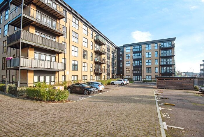 2 Bedroom Flat For Sale In Giles Crescent, Stevenage, Hertfordshire, SG1