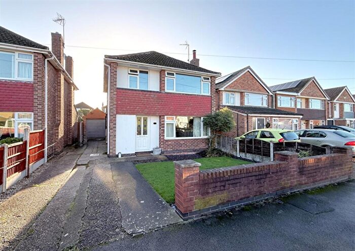 3 Bedroom Detached House For Sale In Grove Road, Bingham, NG13