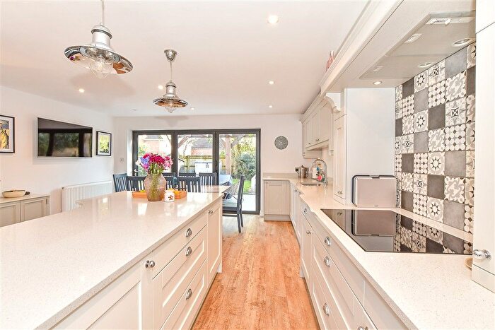 5 Bedroom Detached House For Sale In High Snoad Wood, Challock, Ashford, Kent, TN25