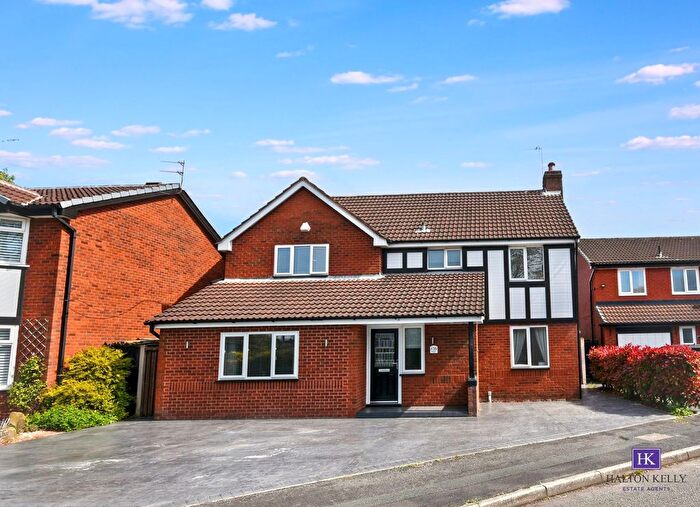 4 Bedroom Detached House For Sale In Shackleton Close, Old Hall, WA5