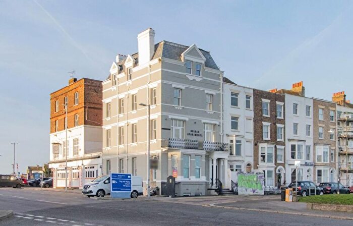 2 Bedroom Flat To Rent In Buenos Ayres, Margate, Kent, CT9