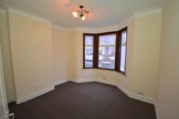 1 Bedroom Flat To Rent In Kempton Road, East Ham, London, E6