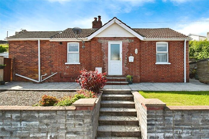 1 Bedroom Bungalow For Sale In Heol Waunyclun, Trimsaran, Kidwelly, Carmarthenshire, SA17