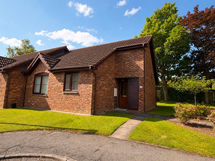 2 Bedroom Bungalow For Sale In Brimstage Green, Heswall, Wirral, CH60