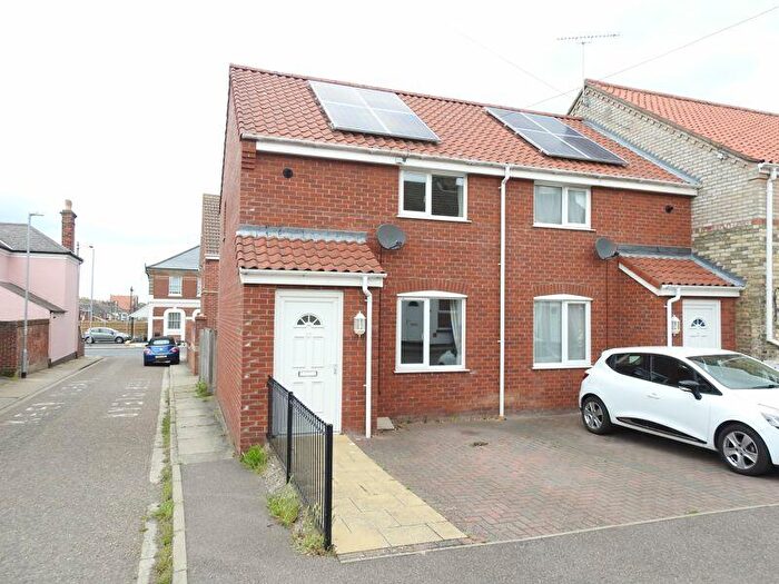 2 Bedroom Terraced House To Rent In Harold Road, Lowestoft, NR33