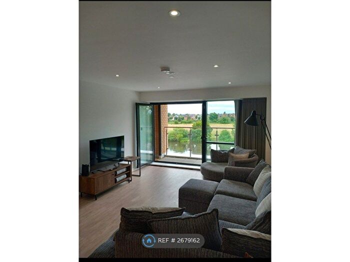 2 Bedroom Flat To Rent In Yacht Club Place, Nottingham, NG2