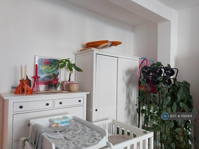1 Bedroom Flat To Rent In Cotham Street, London, SE17