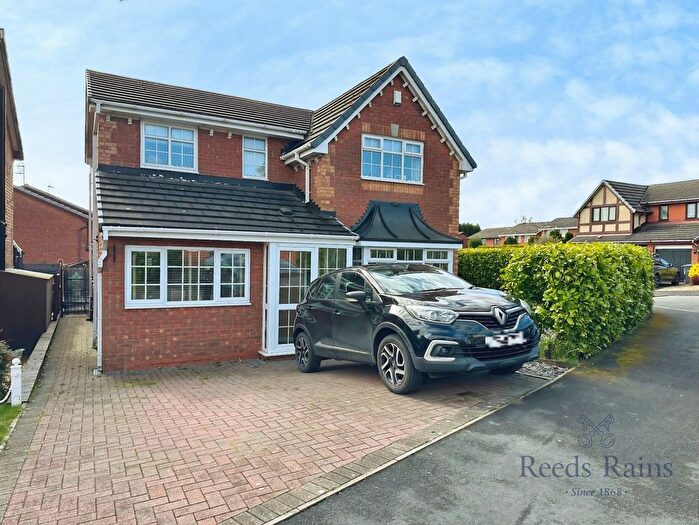 4 Bedroom Detached House For Sale In Fairoak Road, Newcastle, Staffordshire, ST5