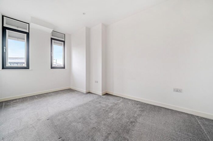 1 Bedroom Apartment To Rent In Bracknell, Berkshire, RG12